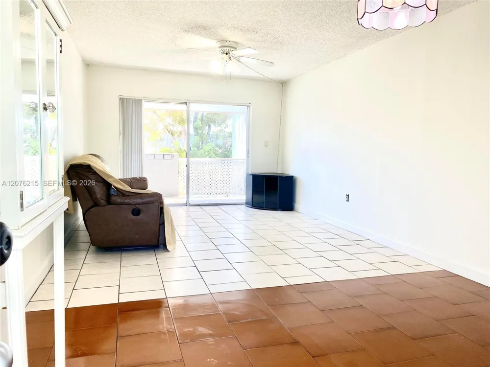 6095 W 18th Ave #S314 Hialeah, FL 33012