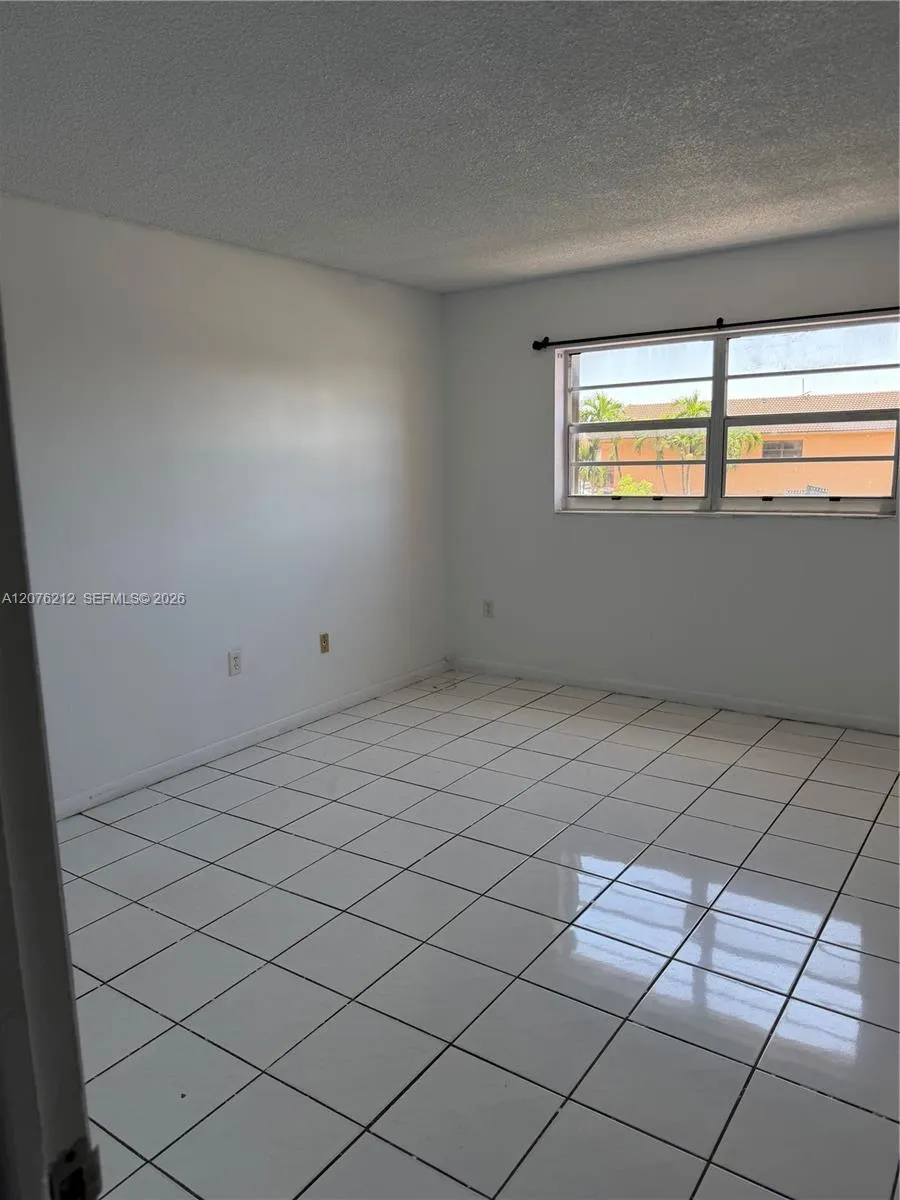 1855 W 60th St #249 Hialeah, FL 33012