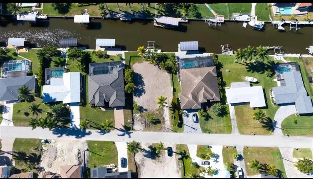 5259 Skylark Court Cape Coral, FL 33904
