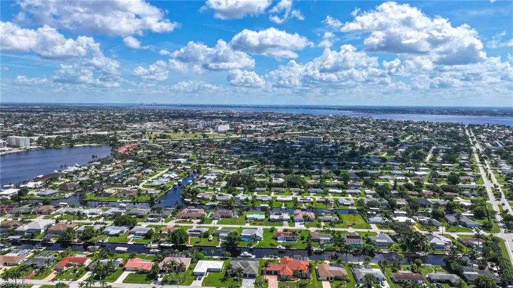 5259 Skylark Court Cape Coral, FL 33904