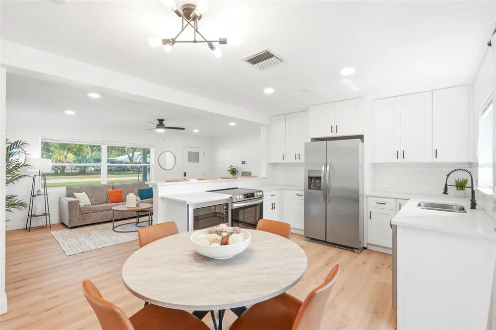 2117 HERCULES AVENUE Clearwater, FL 33763