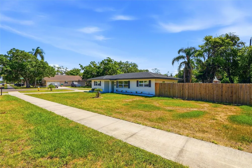 2117 HERCULES AVENUE Clearwater, FL 33763