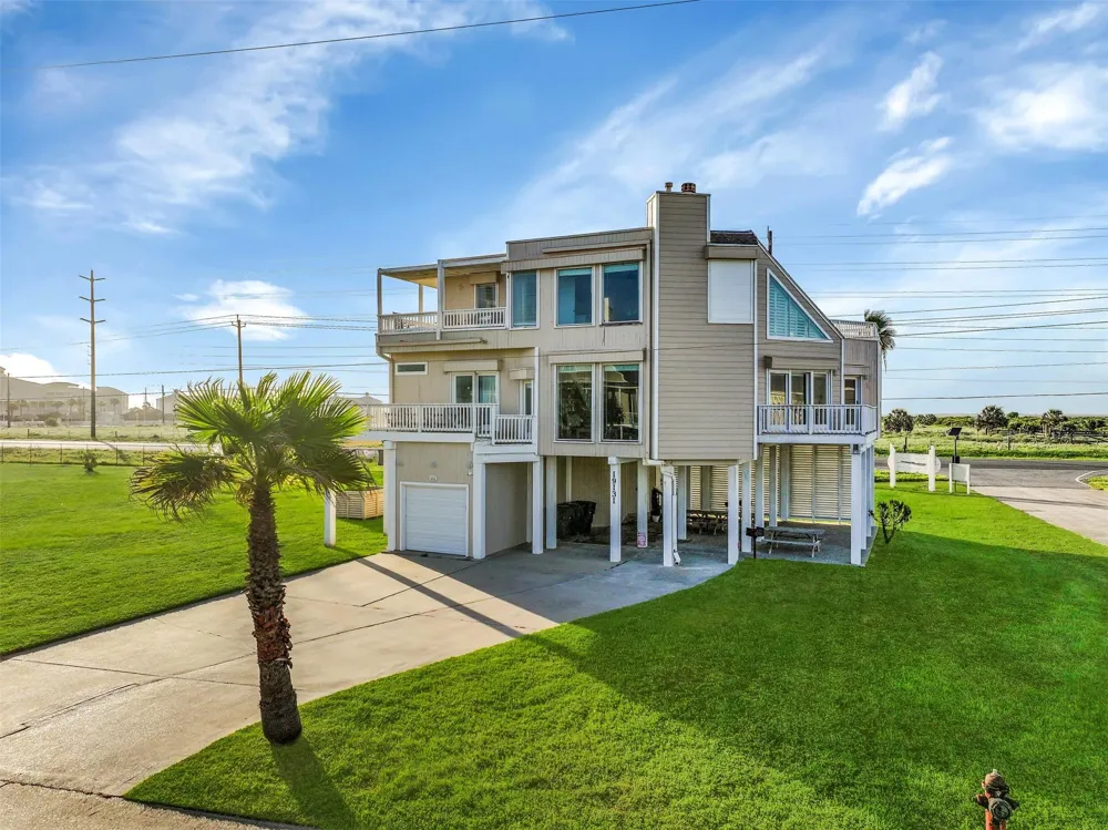 19131 Kahala Drive Galveston, TX 77554