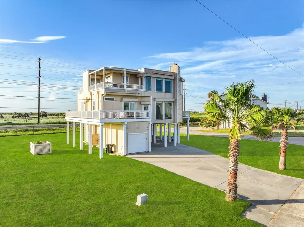 19131 Kahala Drive Galveston, TX 77554
