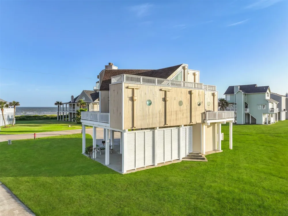 19131 Kahala Drive Galveston, TX 77554