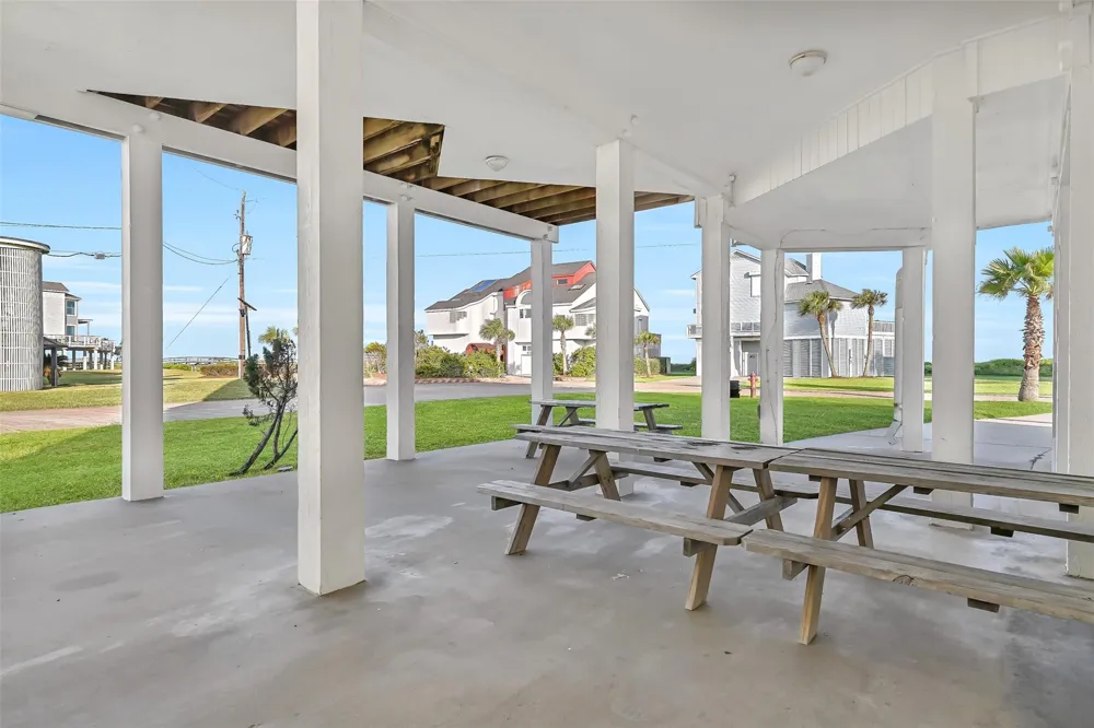 19131 Kahala Drive Galveston, TX 77554