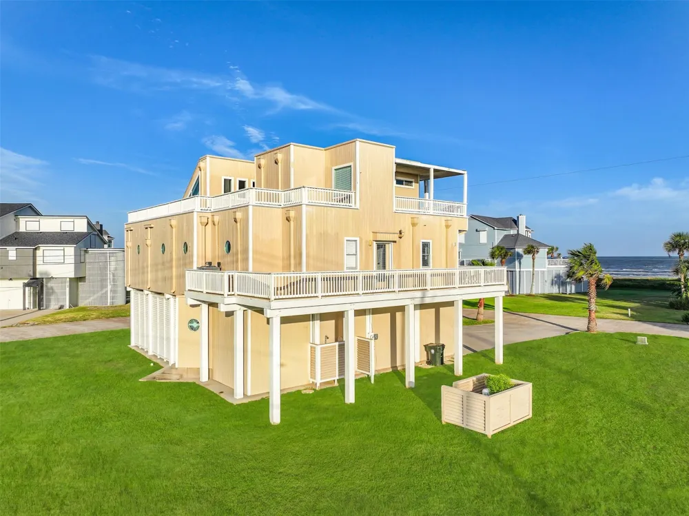 19131 Kahala Drive Galveston, TX 77554