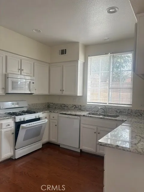 464 Middlebury Court Claremont, CA 91711