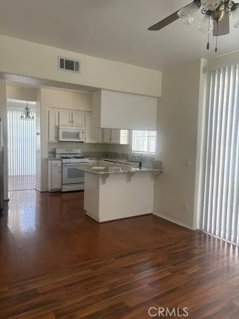 464 Middlebury Court Claremont, CA 91711