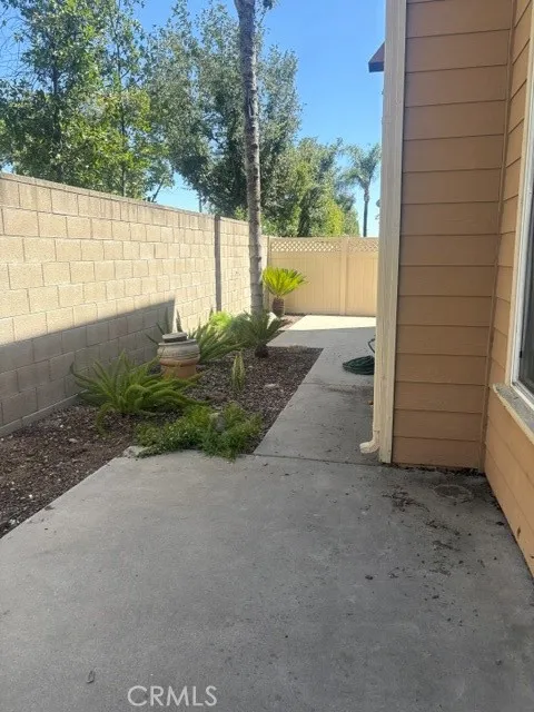 464 Middlebury Court Claremont, CA 91711