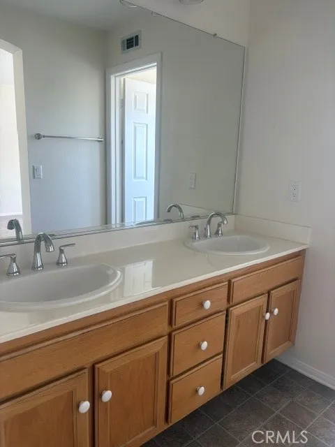 464 Middlebury Court Claremont, CA 91711