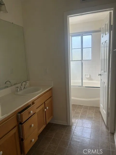 464 Middlebury Court Claremont, CA 91711