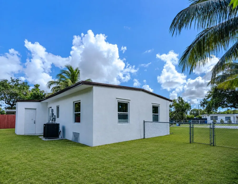16400 NW 23rd Ct Miami Gardens, FL 33054