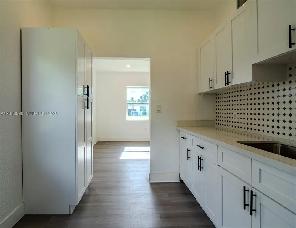 16400 NW 23rd Ct Miami Gardens, FL 33054