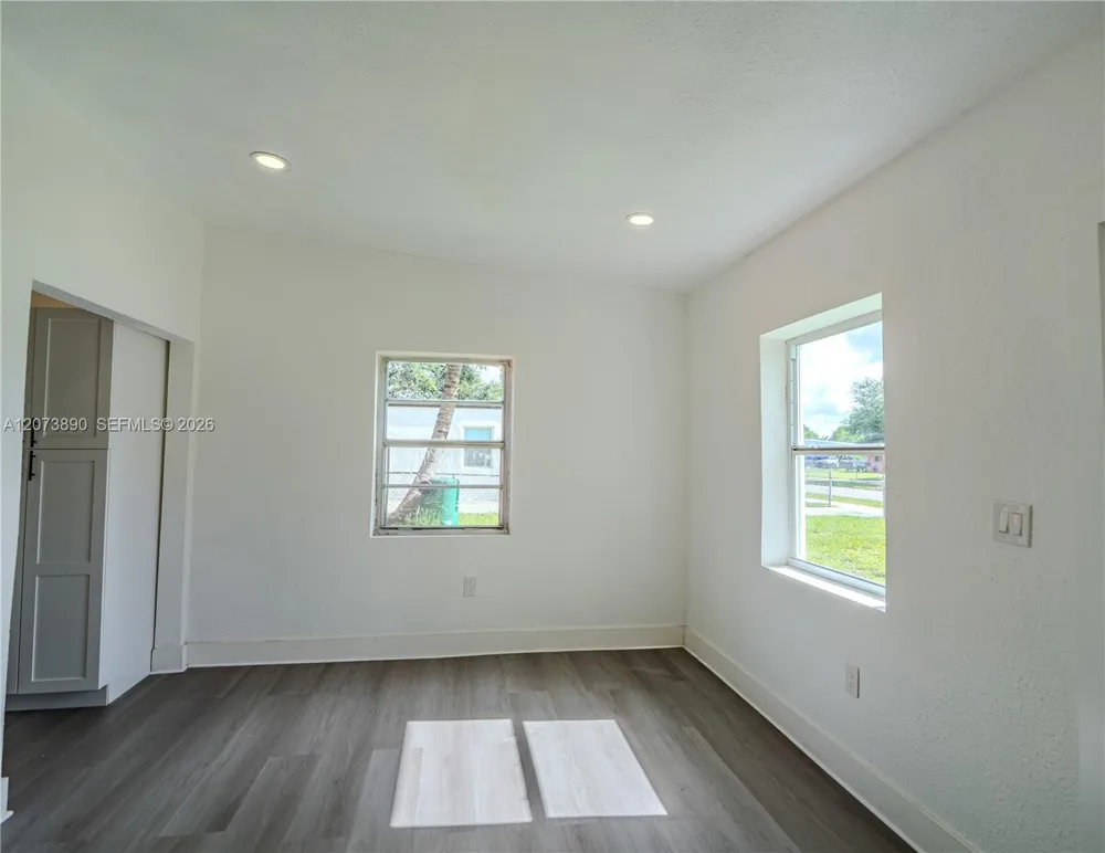 16400 NW 23rd Ct Miami Gardens, FL 33054