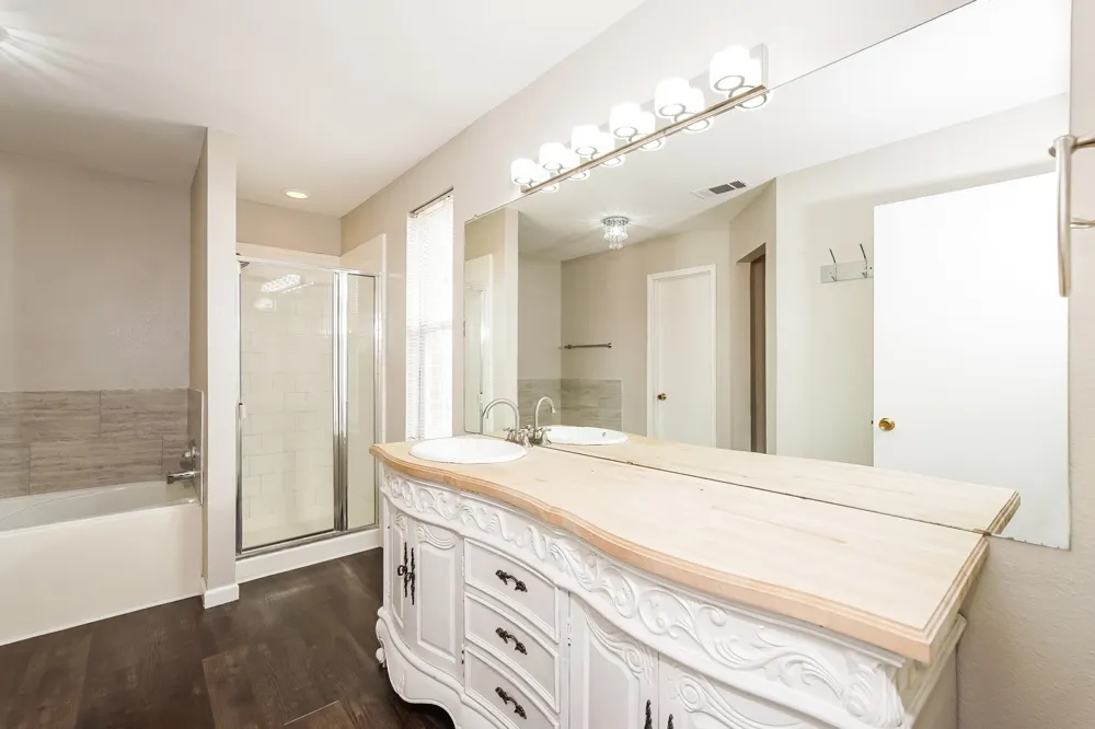 407 Harvard Drive Glenn Heights, TX 75154