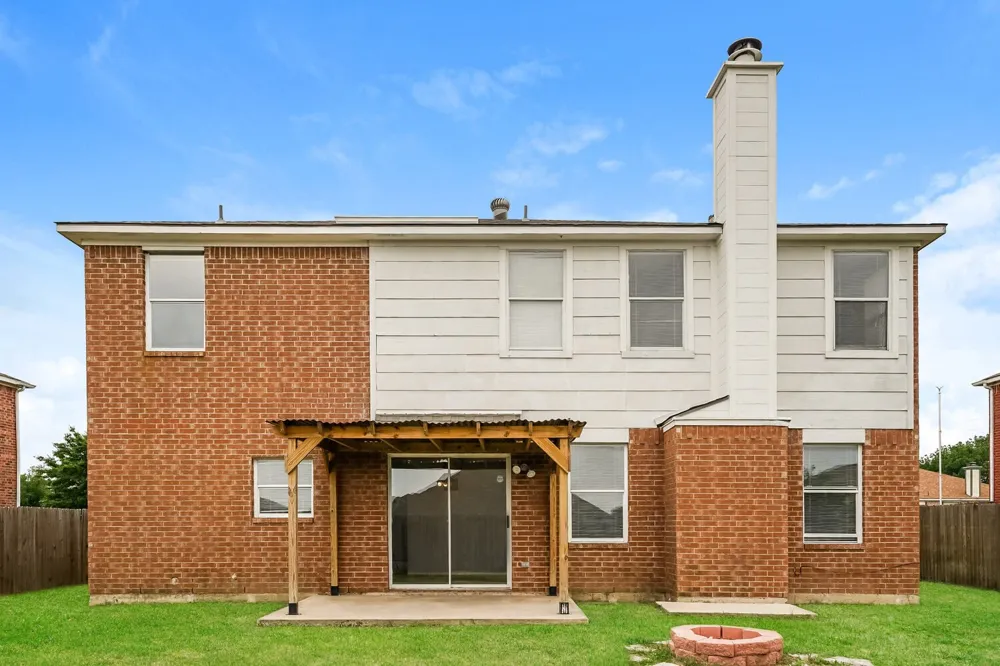407 Harvard Drive Glenn Heights, TX 75154