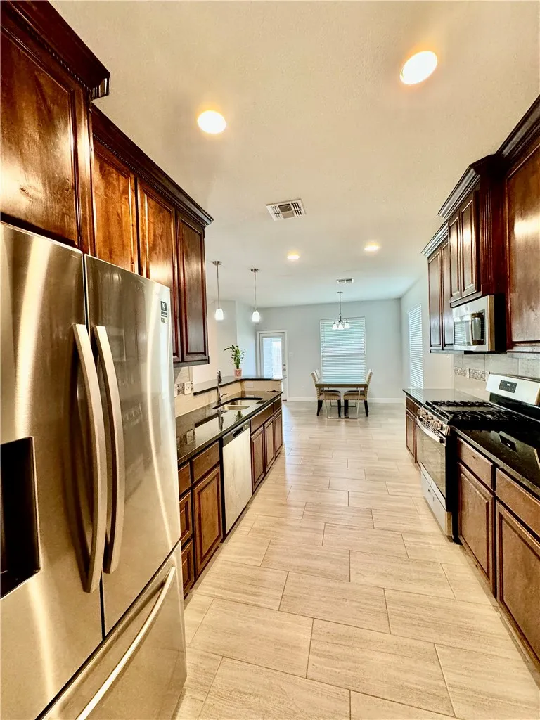 7517 Sable Creek Drive Corpus Christi, TX 78414