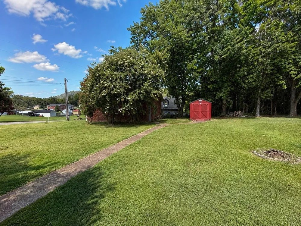 51 Morris Dr Carthage, TN 37030