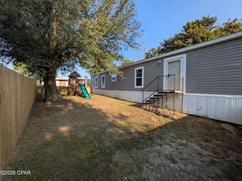 214 Everitt Avenue
