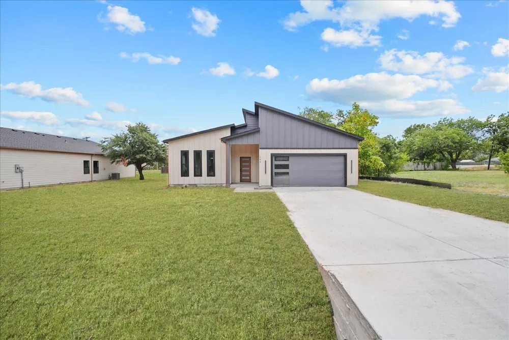 106 W Dogwood Trail Fate, TX 75087
