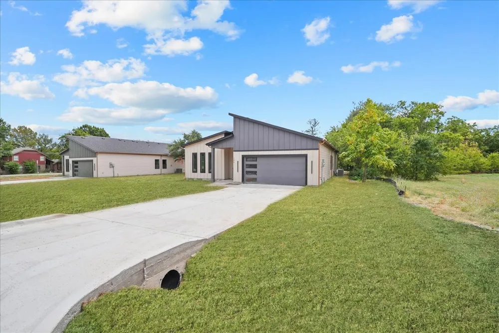 106 W Dogwood Trail Fate, TX 75087