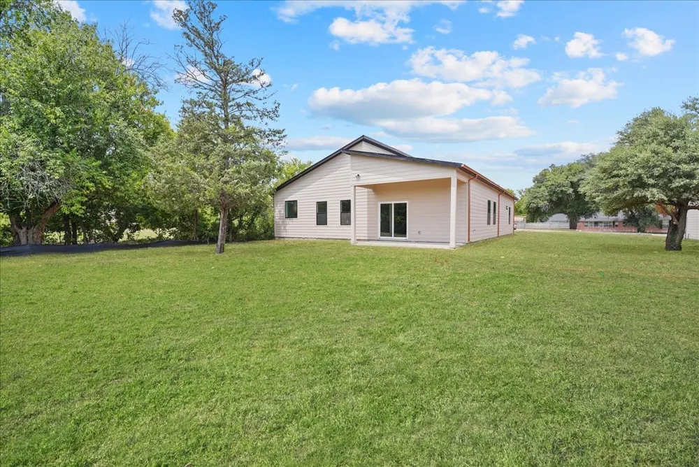 106 W Dogwood Trail Fate, TX 75087