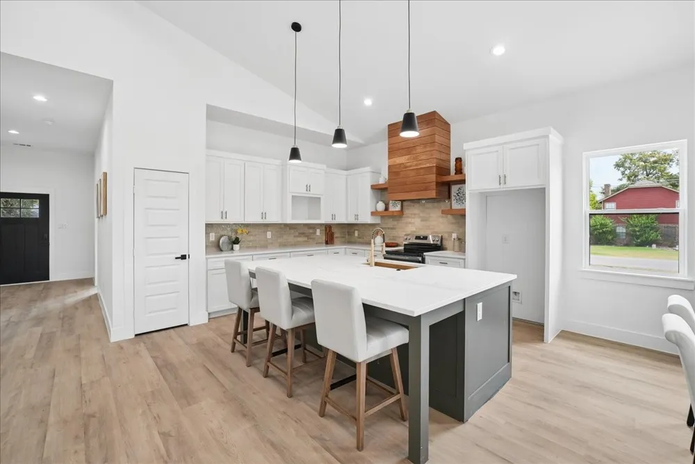 108 W Dogwood Trail Fate, TX 75087