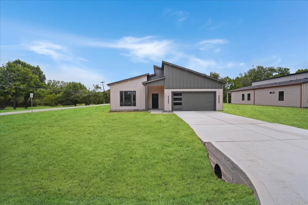 108 W Dogwood Trail Fate, TX 75087