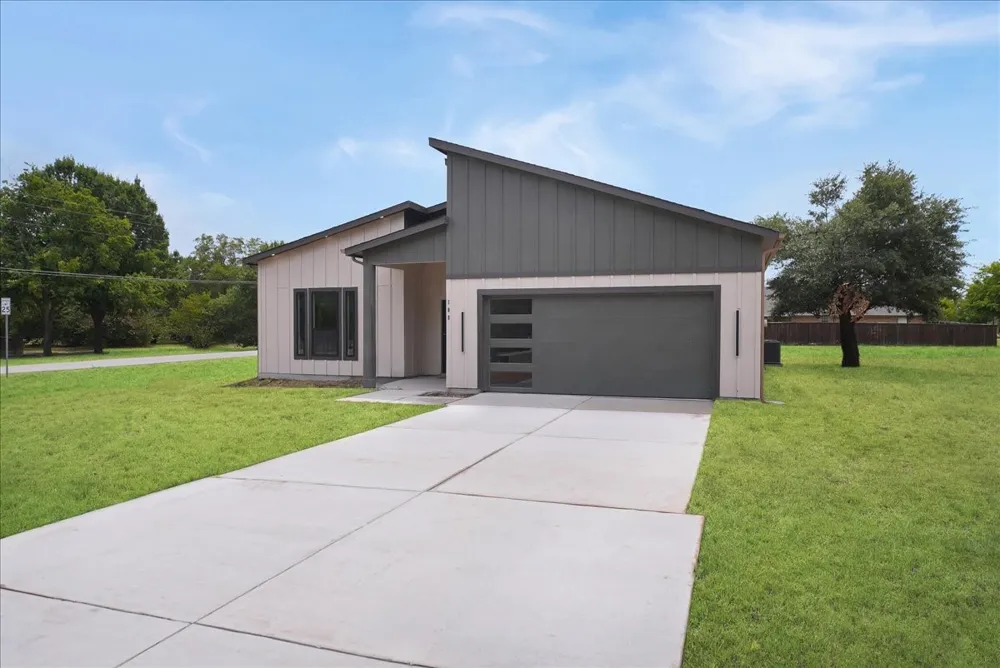 108 W Dogwood Trail Fate, TX 75087