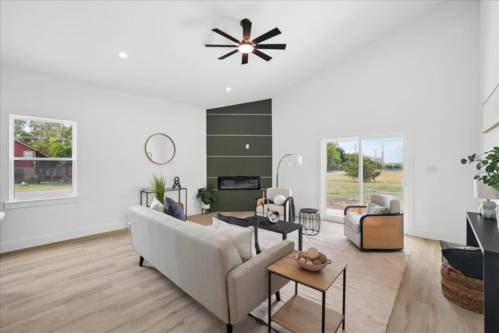 108 W Dogwood Trail Fate, TX 75087