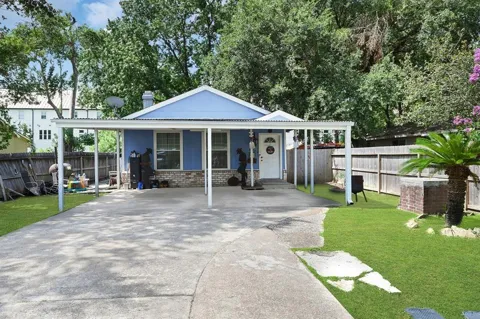 8829 Carousel Lane