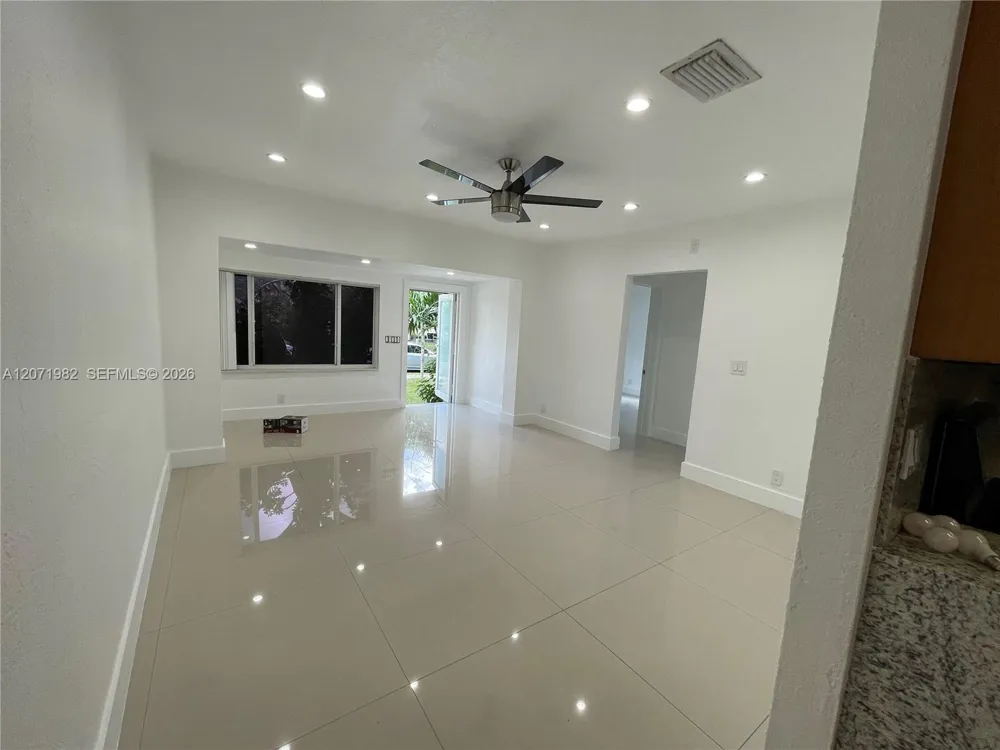 15760 NE 18th Ct North Miami Beach, FL 33162