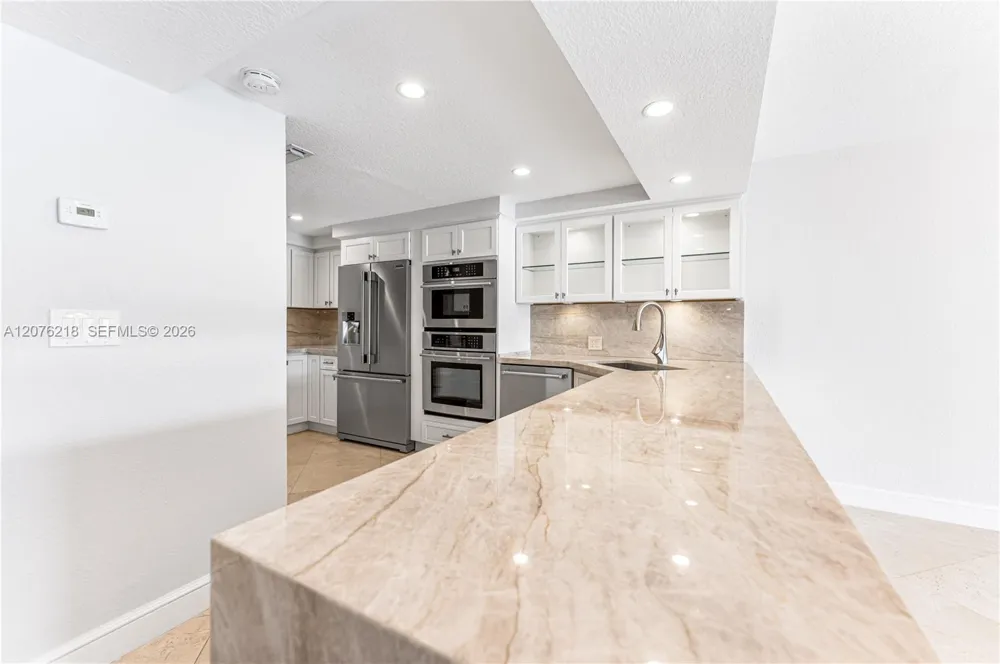 5990 Paradise Point Dr #5990 Palmetto Bay, FL 33157
