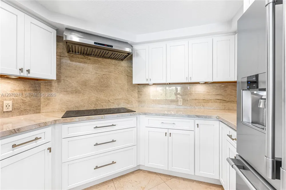 5990 Paradise Point Dr #5990 Palmetto Bay, FL 33157