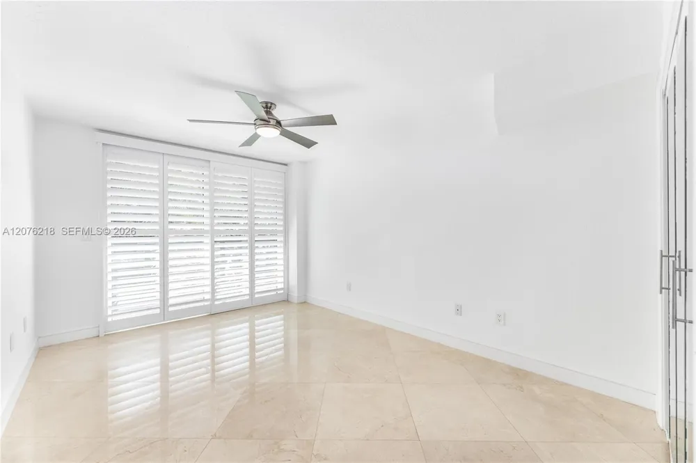 5990 Paradise Point Dr #5990 Palmetto Bay, FL 33157