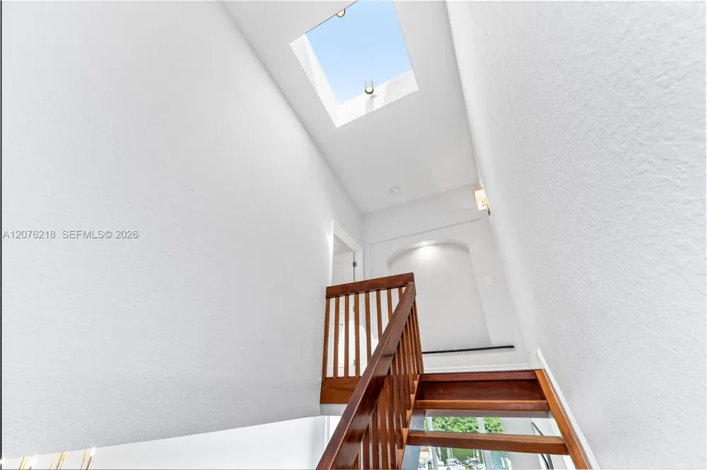 5990 Paradise Point Dr #5990 Palmetto Bay, FL 33157