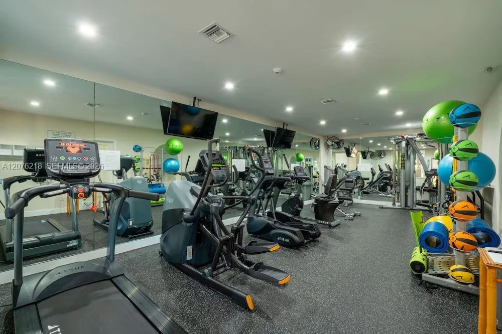 5990 Paradise Point Dr #5990 Palmetto Bay, FL 33157