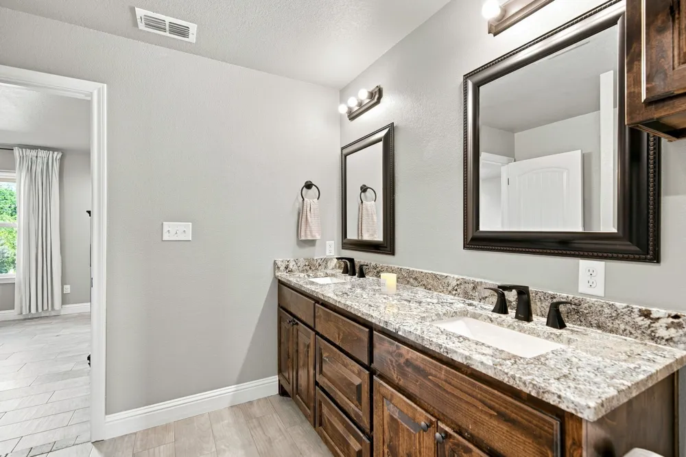 5101 Santa Fe Street Granbury, TX 76048