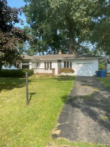 1226 Alhi Street Waterford Charter Township, MI 48328