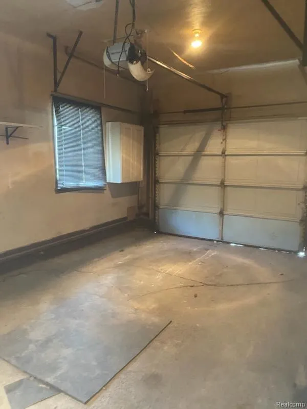 1226 Alhi Street Waterford Charter Township, MI 48328