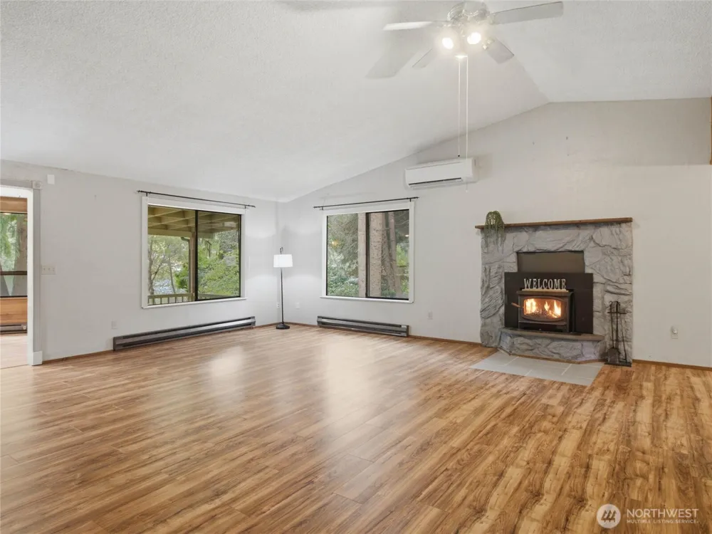 7836 Tanwax Drive SE Olympia, WA 98513