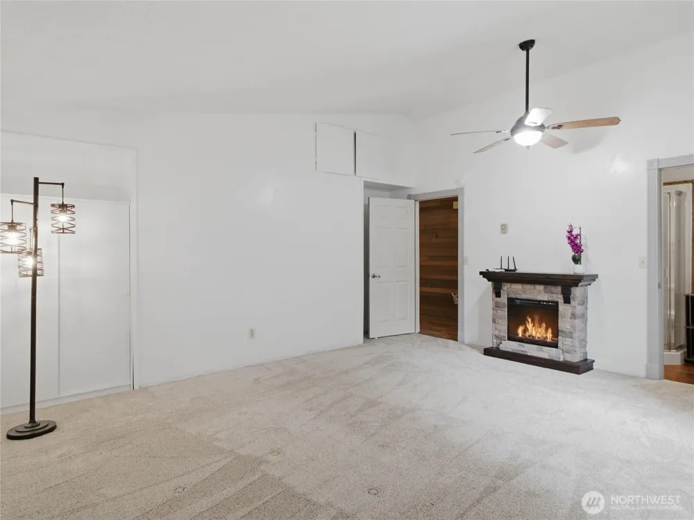 7836 Tanwax Drive SE Olympia, WA 98513