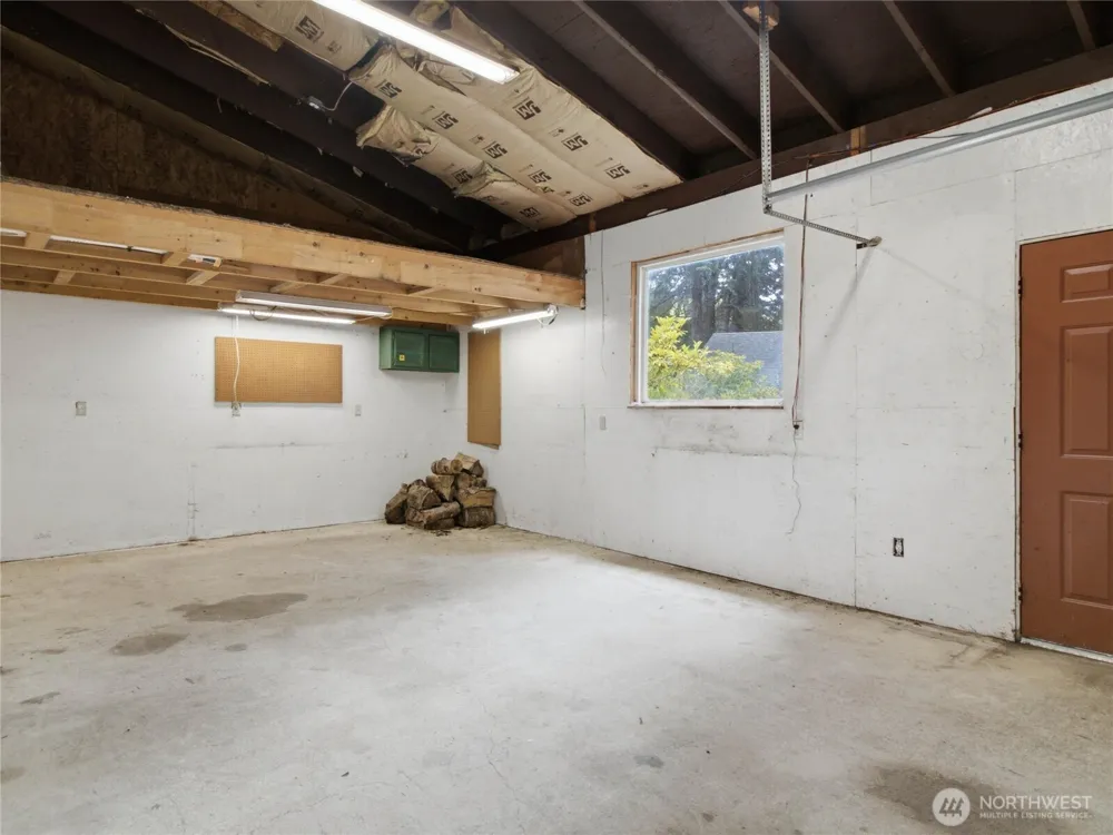 7836 Tanwax Drive SE Olympia, WA 98513