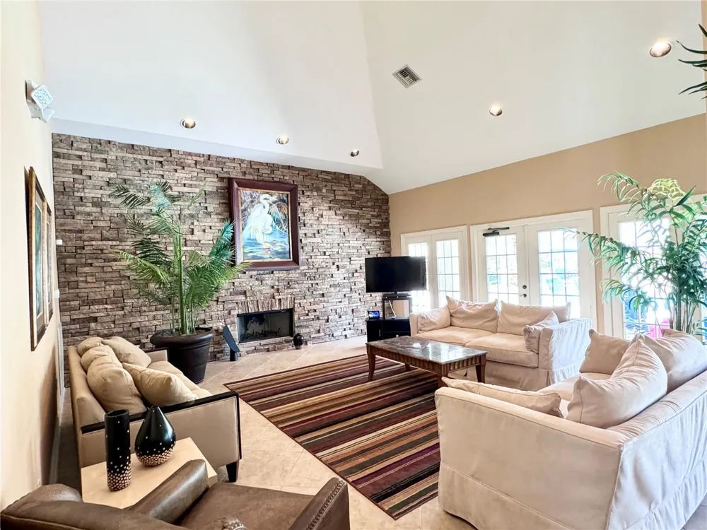 1238 S MISSOURI AVENUE #102 Clearwater, FL 33756