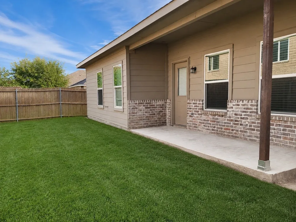 2021 Meadow Park Drive Princeton, TX 75407