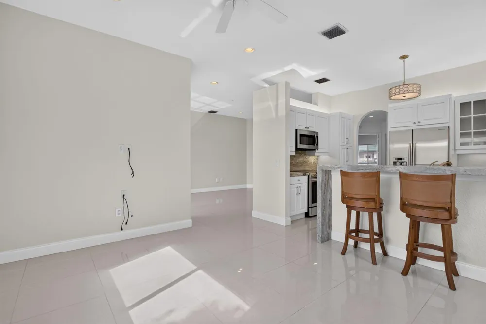 7940 Exeter Circle E #201 Tamarac, FL 33321