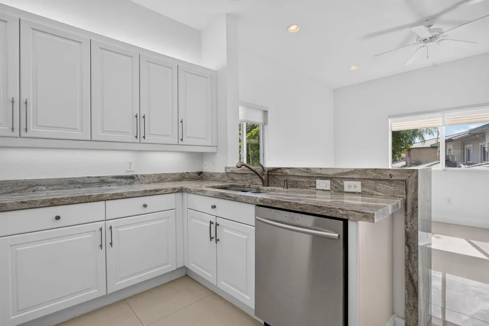 7940 Exeter Circle E #201 Tamarac, FL 33321