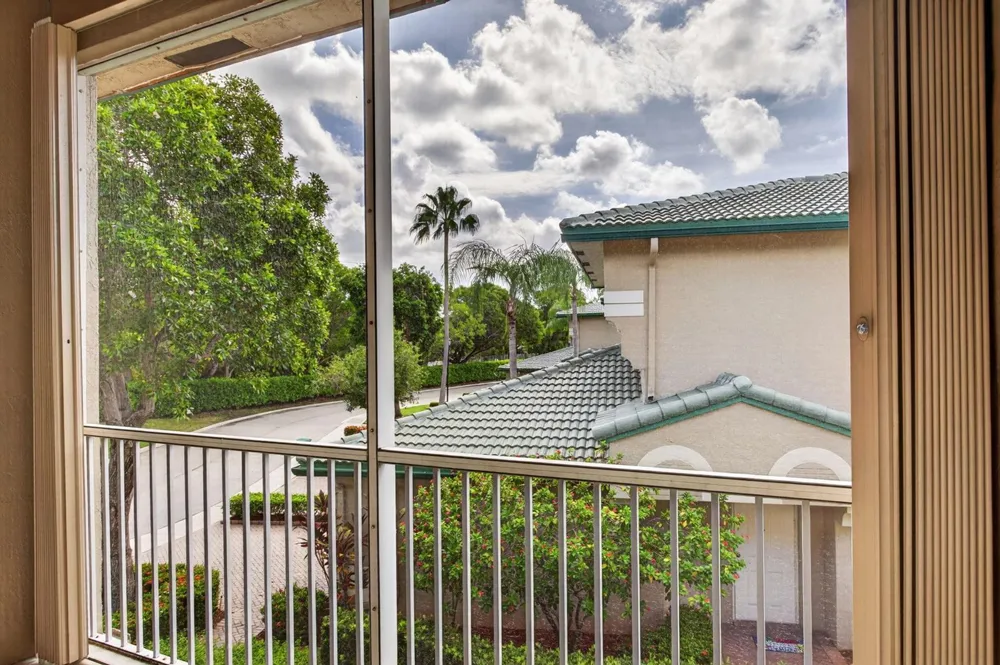 7940 Exeter Circle E #201 Tamarac, FL 33321