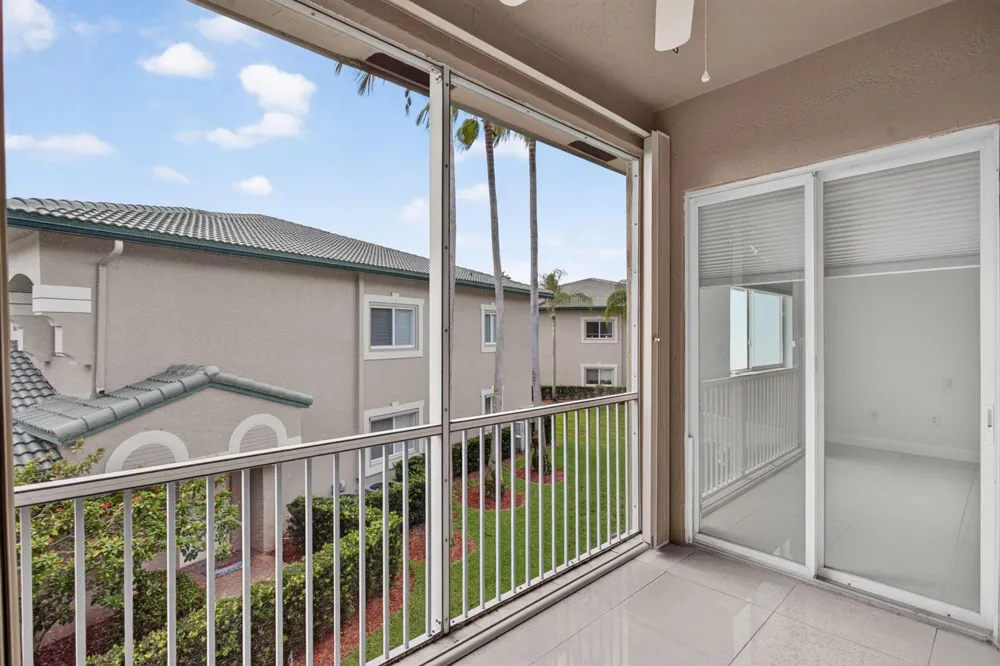 7940 Exeter Circle E #201 Tamarac, FL 33321